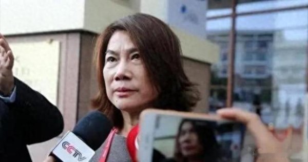 掌心策略 在错误的路上, 当董明珠越走越远时, “你们”还不豁然觉醒吗?