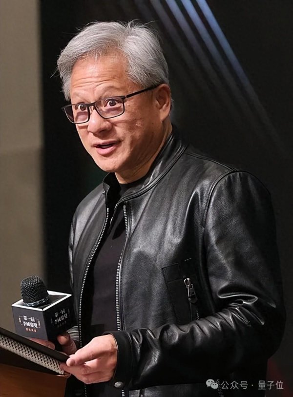 恒富配资 黄仁勋：每天都在用AI，提示工程可以提高认知水平